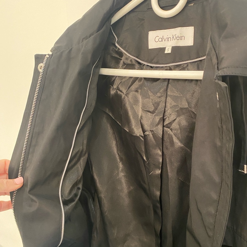 EUC Calvin Klein Water Resistant Trench Coat Black Size 2 - Picture 6 of 9